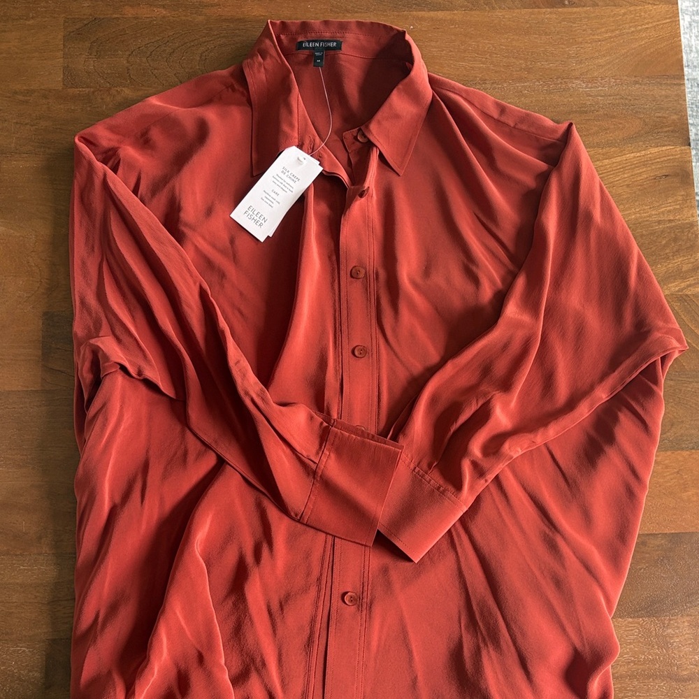 Eileen fisher nwt 100% silk button down top